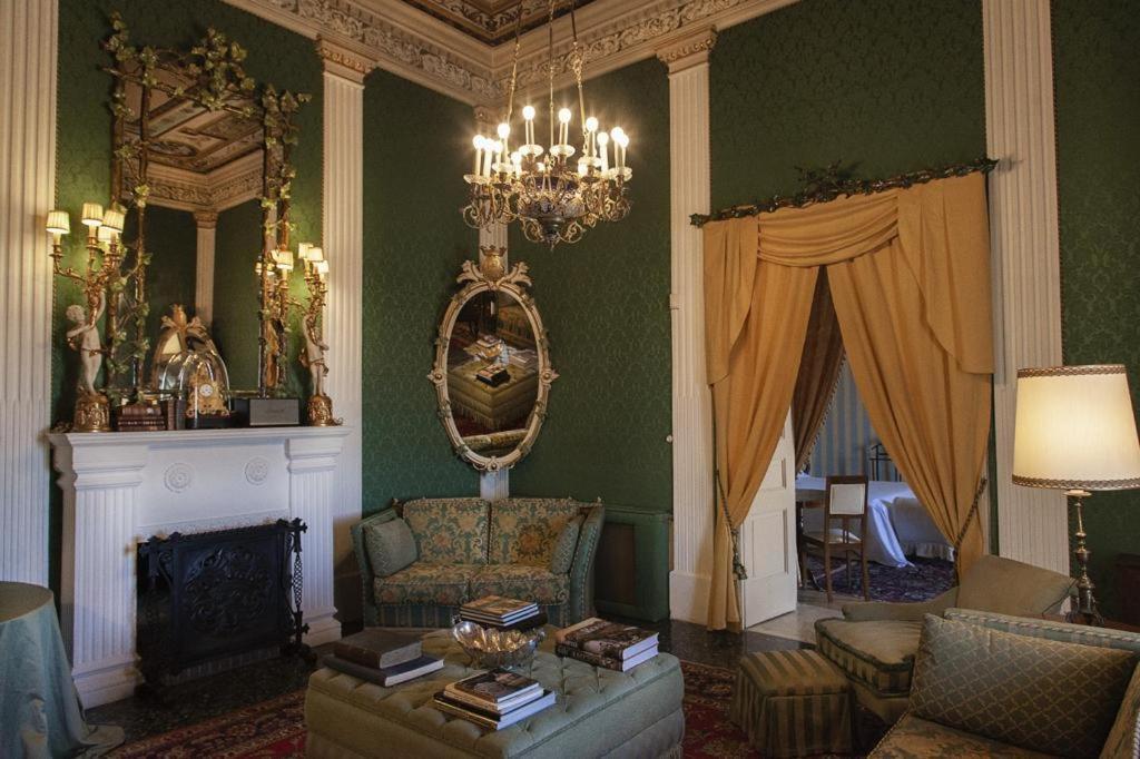 Palazzo Cherubini - Wellness e Spa Rossano Esterno foto